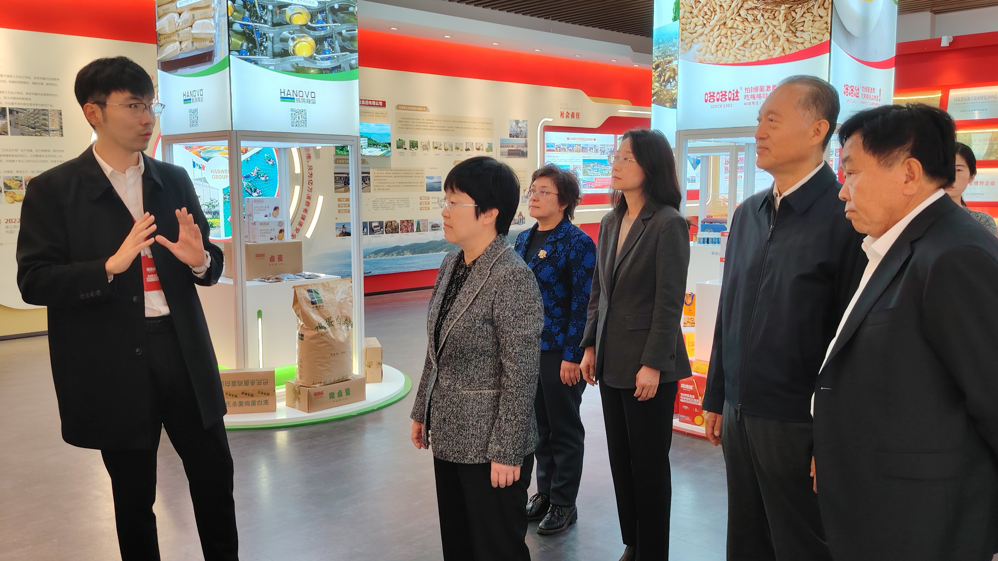 辽宁省副省长、民建省委会主委郭彩云一行调研韩伟集团